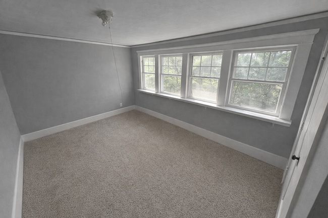 Photo - 601 S 38th Ave