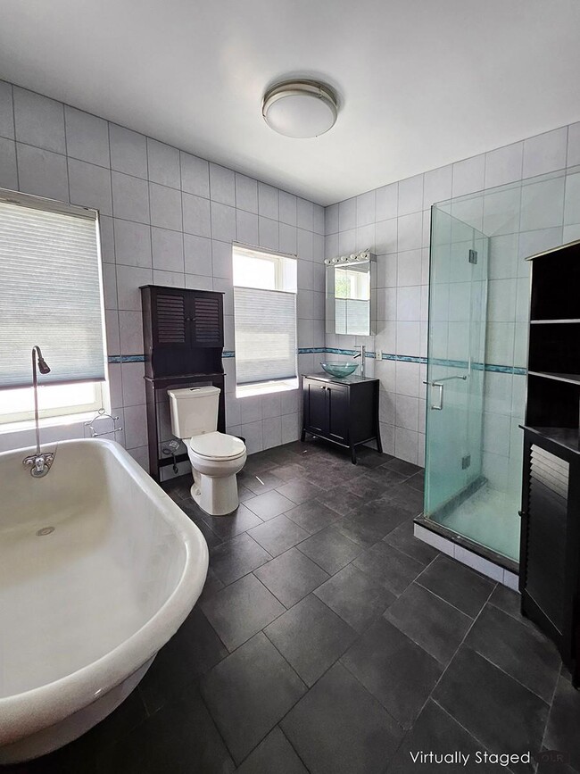 Photo - 3 bedroom in BROOKLYN NY 11232