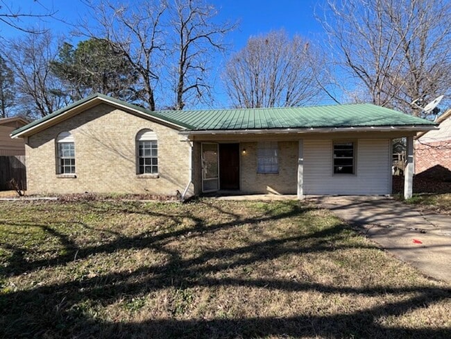 Building Photo - Renovated 3 Bedroom 1 Bath Home for Rent!!