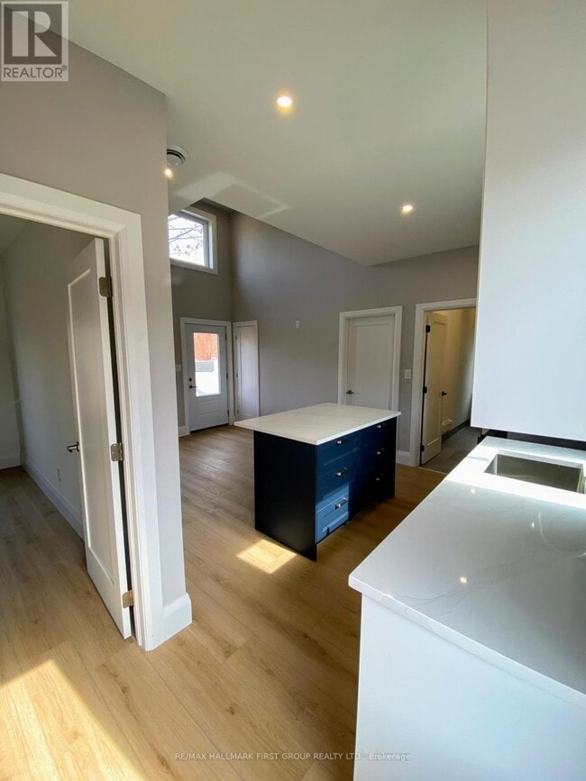 Photo - 88 Codrington St