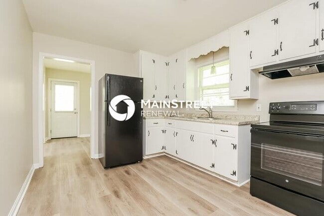 3 Bedroom Pet-Friendly Home in COLUMBIA, TN with Main Street Renewal