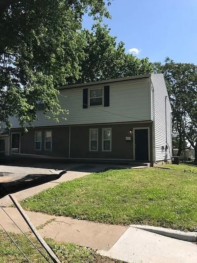 Photo - 901 N Lynn St