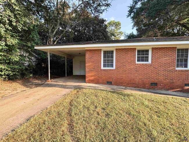 Photo - 504 Sunset Dr