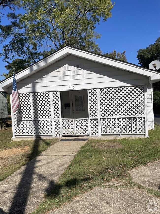 Building Photo - 636 Champagnolle Rd Rental