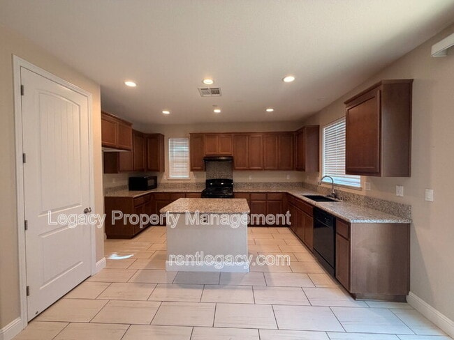 Photo - 3224 La Paz Dr