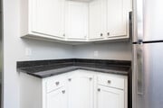 2BR, 1BA - 840 SF - The Sussex Upgraded