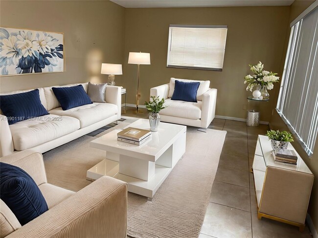 Building Photo - 6541 SW 41st Ct