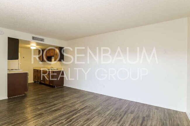 Photo - 2625 N Alvernon Way Unidad B3