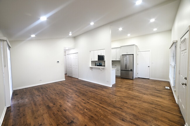 Photo - 1944 Navarone Dr