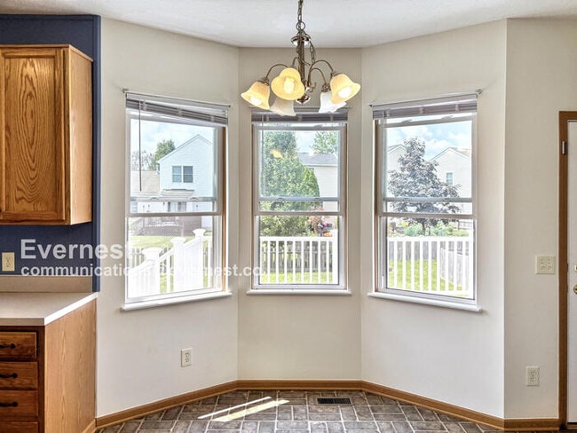 Photo - 817 Bent Oak Dr