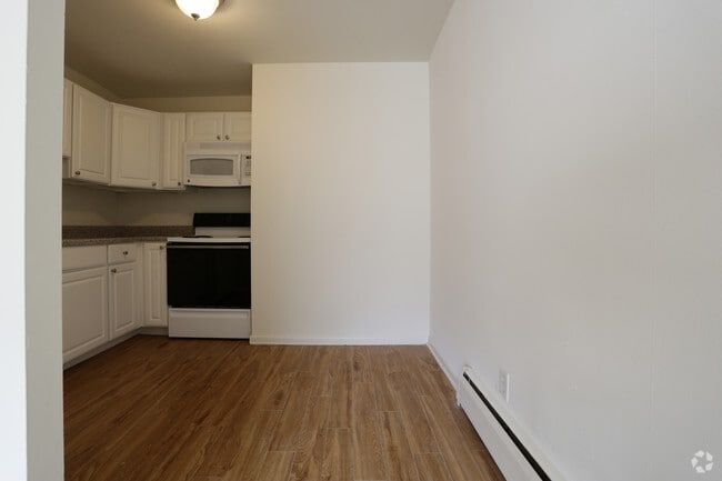 Aston Pointe
