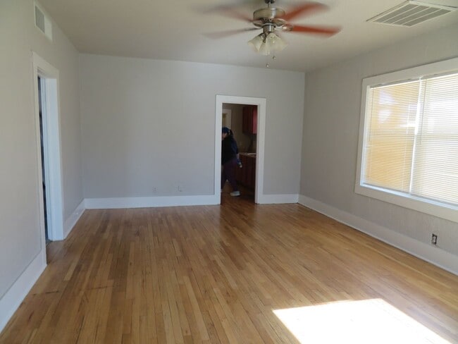 Photo - Clean 2 Bedrooms 1 Bath Close to NMSU