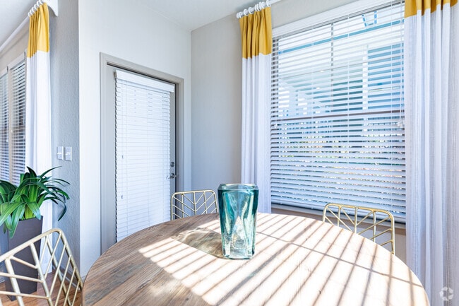 Bellehaven- 2BR, 2BA