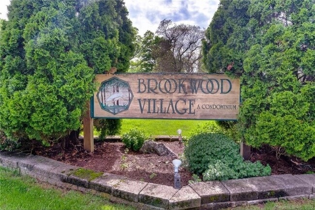 Photo - 53 Brookwood Dr Unit B