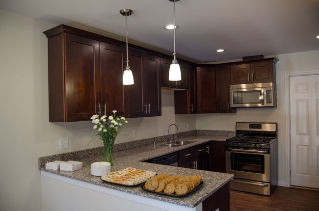 Photo - 981 W Cache Dr Unit A