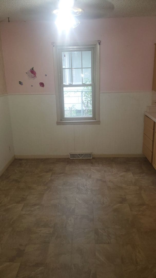 Photo - 534 W 3rd St