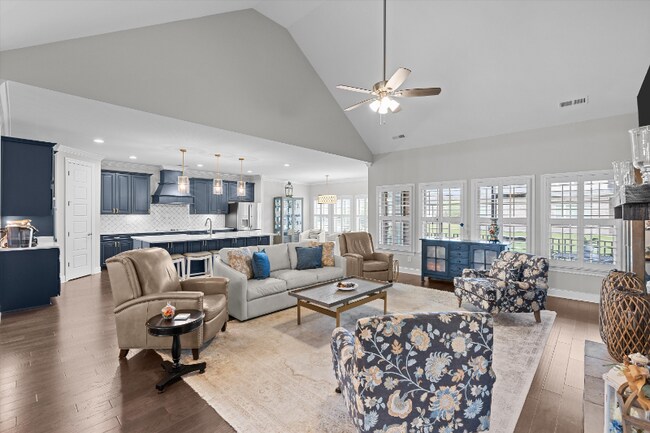 Photo - 112 Summer Walk Ln