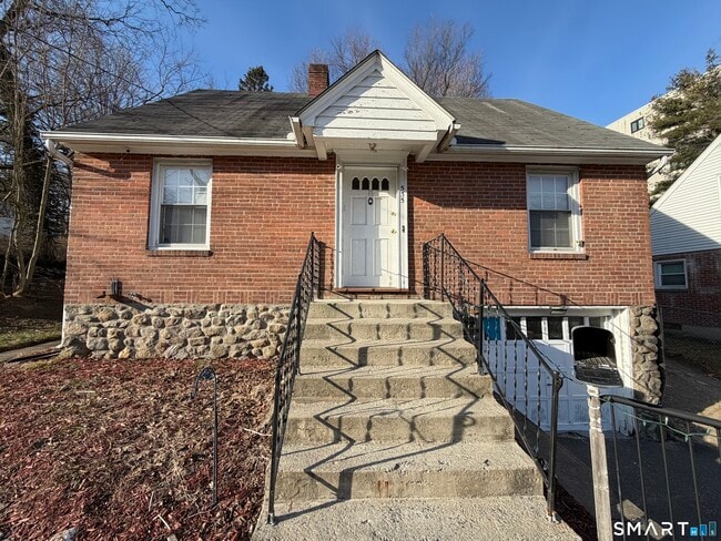 Photo - 535 Chase Ave