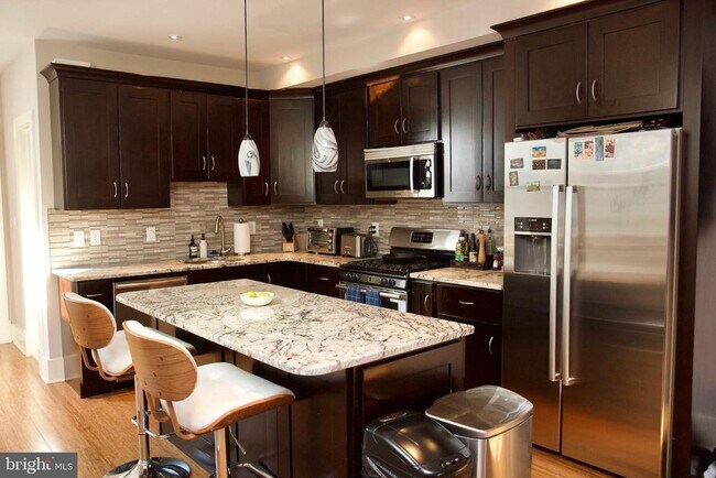 Photo - 2128 1st St NW Unit 2
