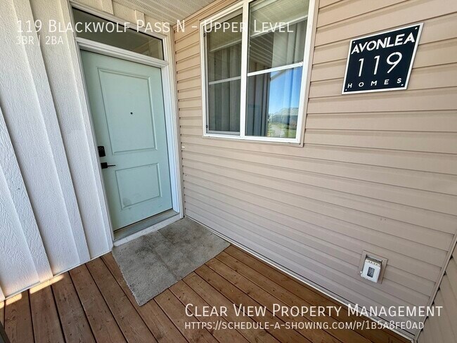 Photo - ? Bright & Beautiful 3-Bedroom Upper Suite Unit Upper Level