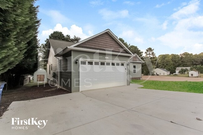 Photo - 409 Lakeridge Dr