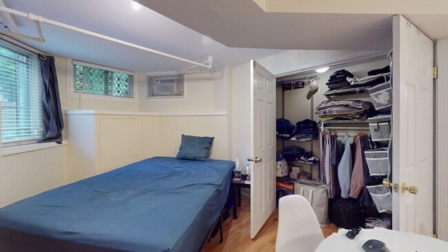 Photo - 170 Marlborough St Unidad BF