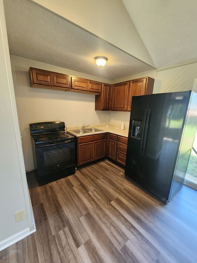 Photo - Newly updated 3 bedroom 1.5 bath home for ...