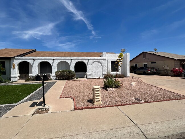 *NEW* Custom Paint, Fully Enclosed Backyar... - *NEW* Custom Paint, Fully Enclosed Backyar... Casa