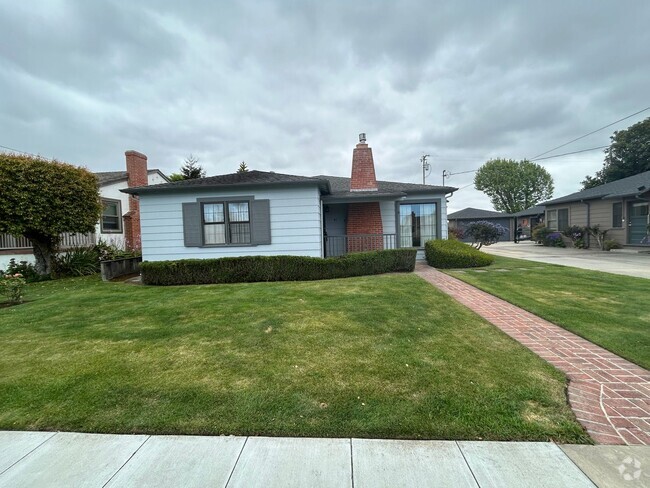 Building Photo - 2BR/ 1BA House In South Salinas