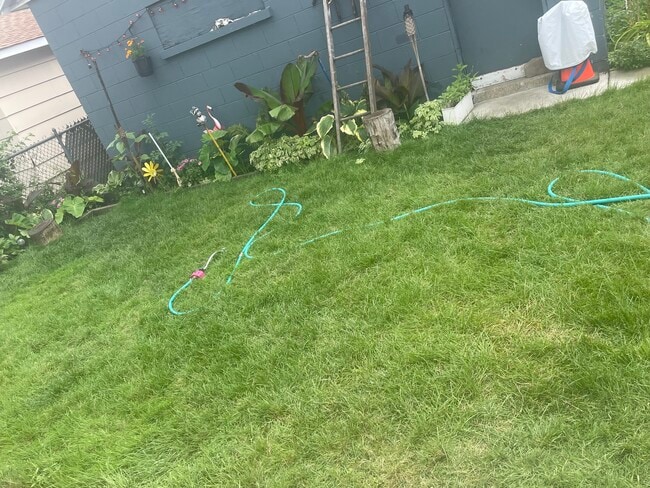 Building Photo - 7321 S Artesian Ave Unit Three Bedrooms