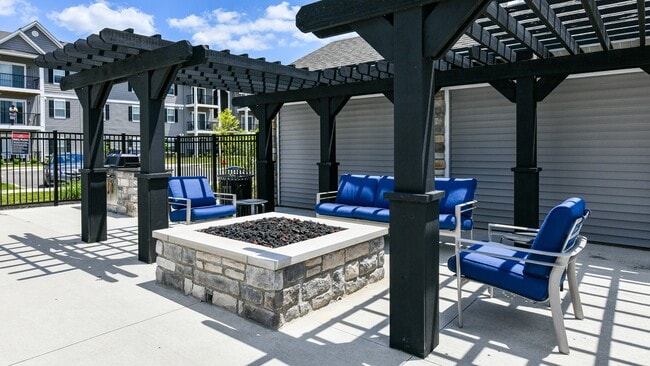 Photo - Lakeside Village