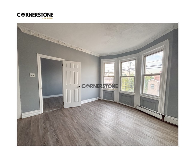 Photo - 176-178 12th Ave Unidad 3L