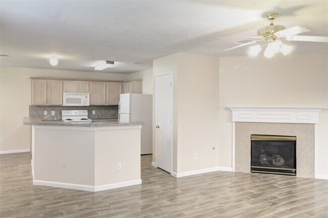 Photo - 5530 Violet Path Ln