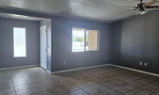 Photo - 10648 Peach Ave