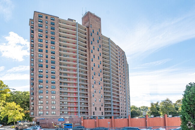 9060 Union Tpke - Forest View Crescent Apartments