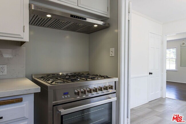 Photo - 2547 Canyon Dr