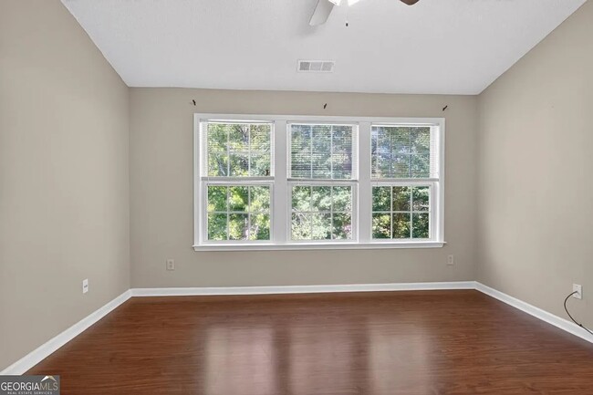 Photo - 1080 Whitestone Rdg