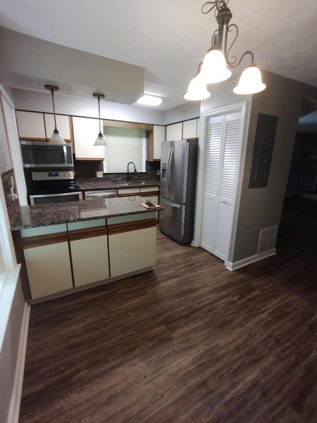 Photo - 1316 Gray Hawk Rd
