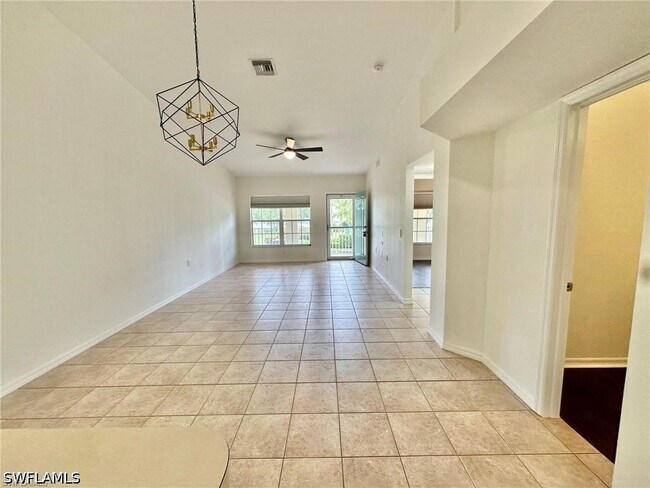 25735 Lake Amelia Way Unidad 203