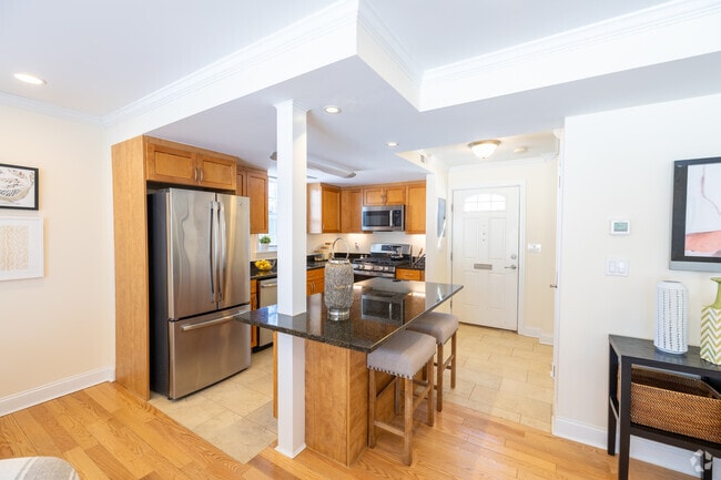 1BR, 1BA - 827SF - Kitchen