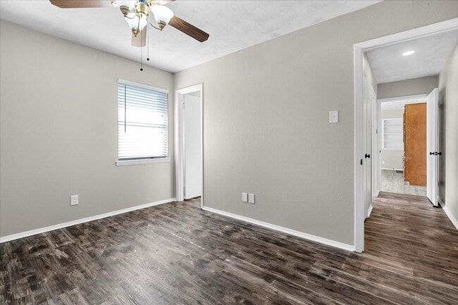 Photo - Ready for Immediate Move-In! 3 Bed 2 Bath Renovated 1225 SQFT House in Richardson Heights.