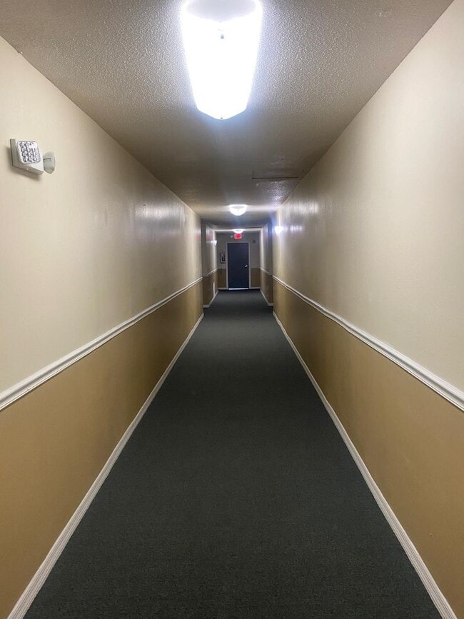 Photo - ? Beautiful and move-in ready condo!