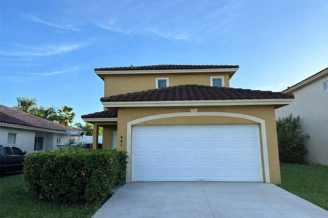 Building Photo - 841 SW 6th St