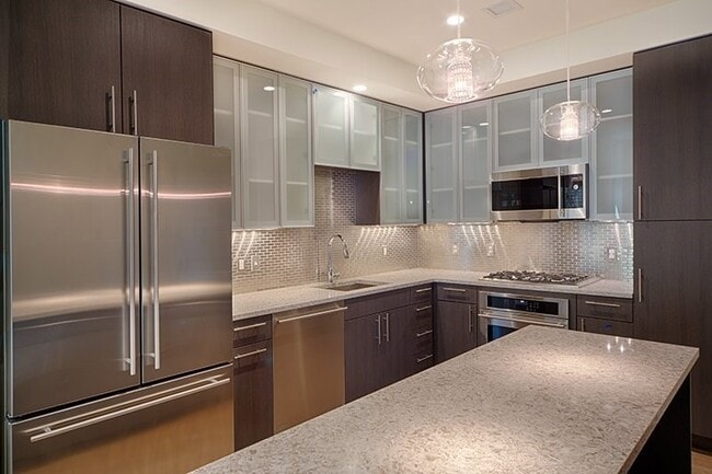 Photo - 1 Canal St Unidad 1105