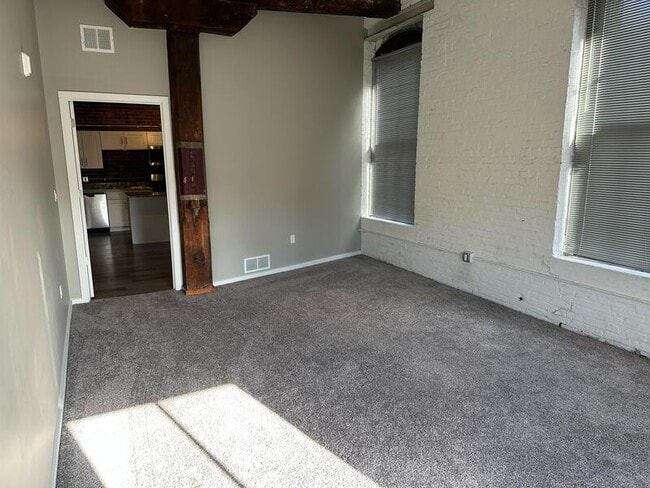 Photo - 116 N 5th St Unit 208