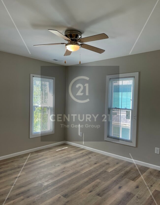 Photo - 319 Wyoming St