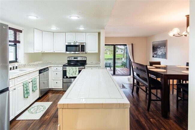 Photo - 8980 Palm Tree Ln