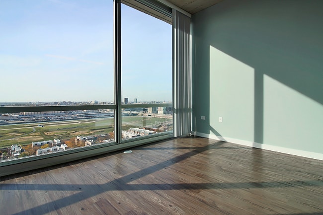 Photo - 1443 S State St