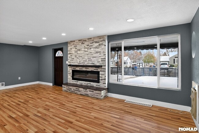 Photo - 3839 Reed St