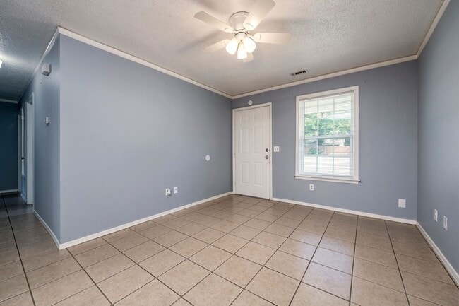 Photo - Quaint Rogers Home!